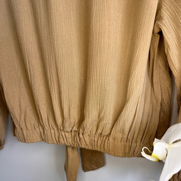 Full-sleeve summer blouse with a front knot (bow) - Picture 8 of 10